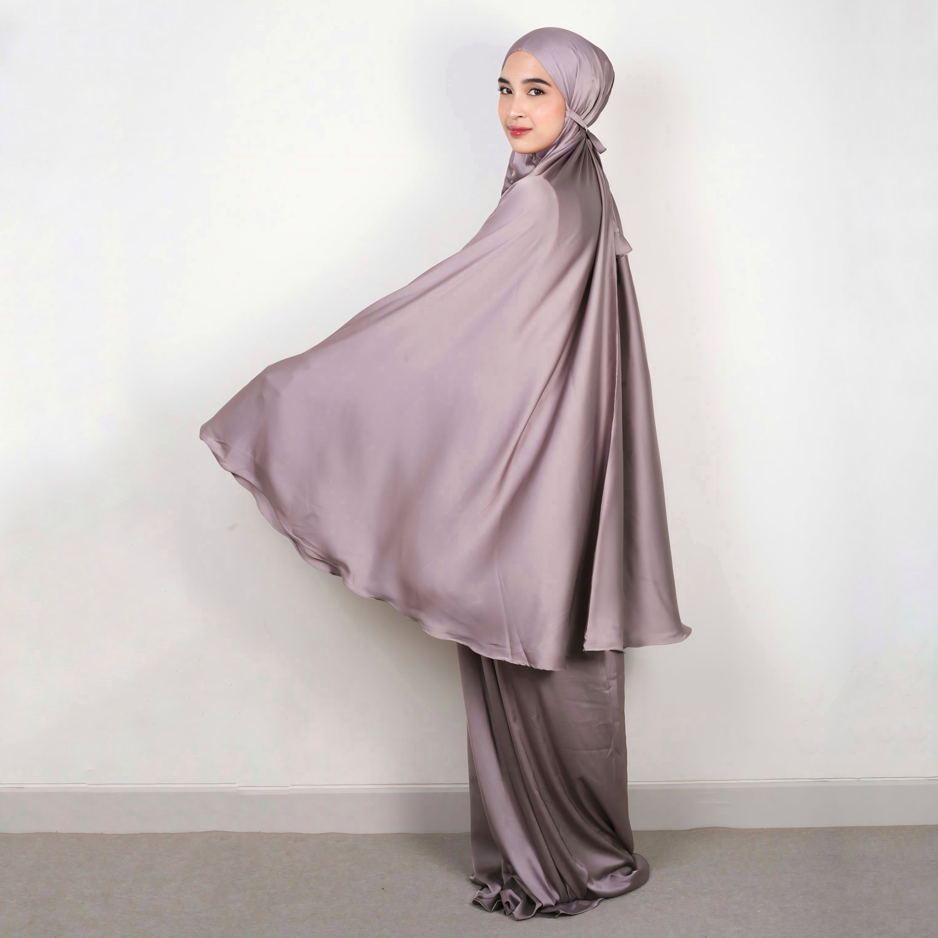 Image of Eclemix Lea Prayer Set | Mukena Dewasa Polos Silk 2 in 1