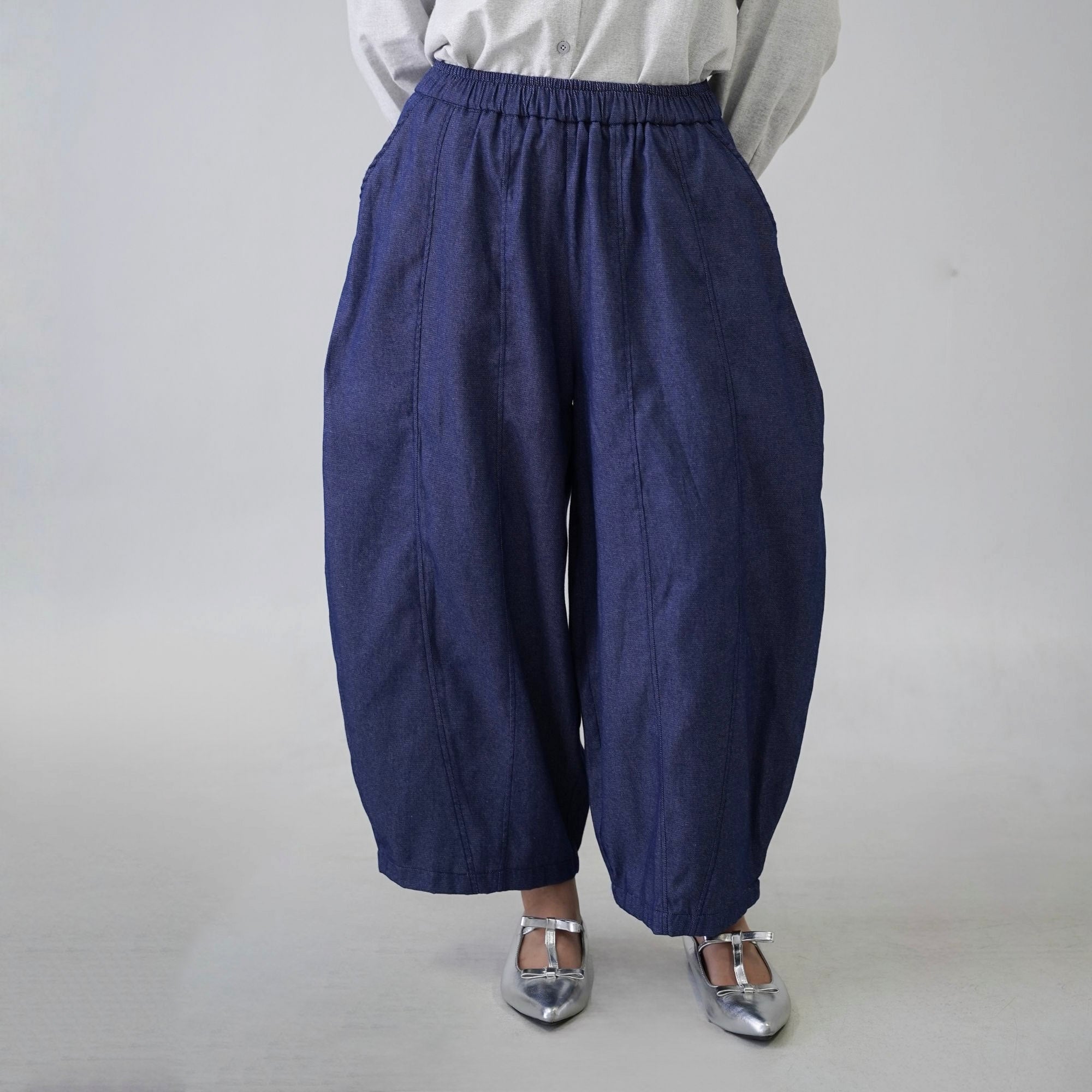 Image of Eclemix Rumi Pants celana barrel tampak belakang