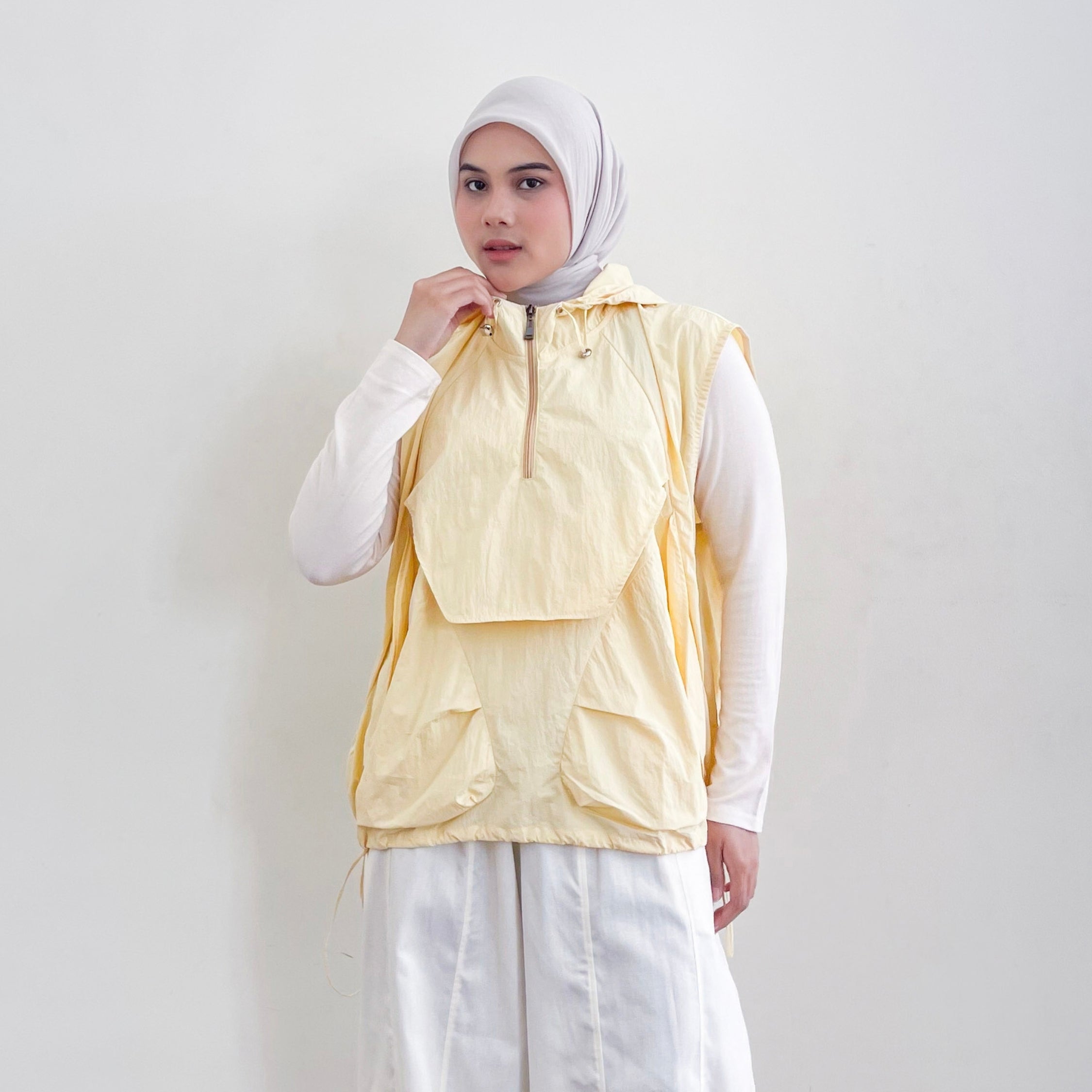 Image of Eclemix Mora Vest - Jacket Sport Wanita Tanpa Lengan
