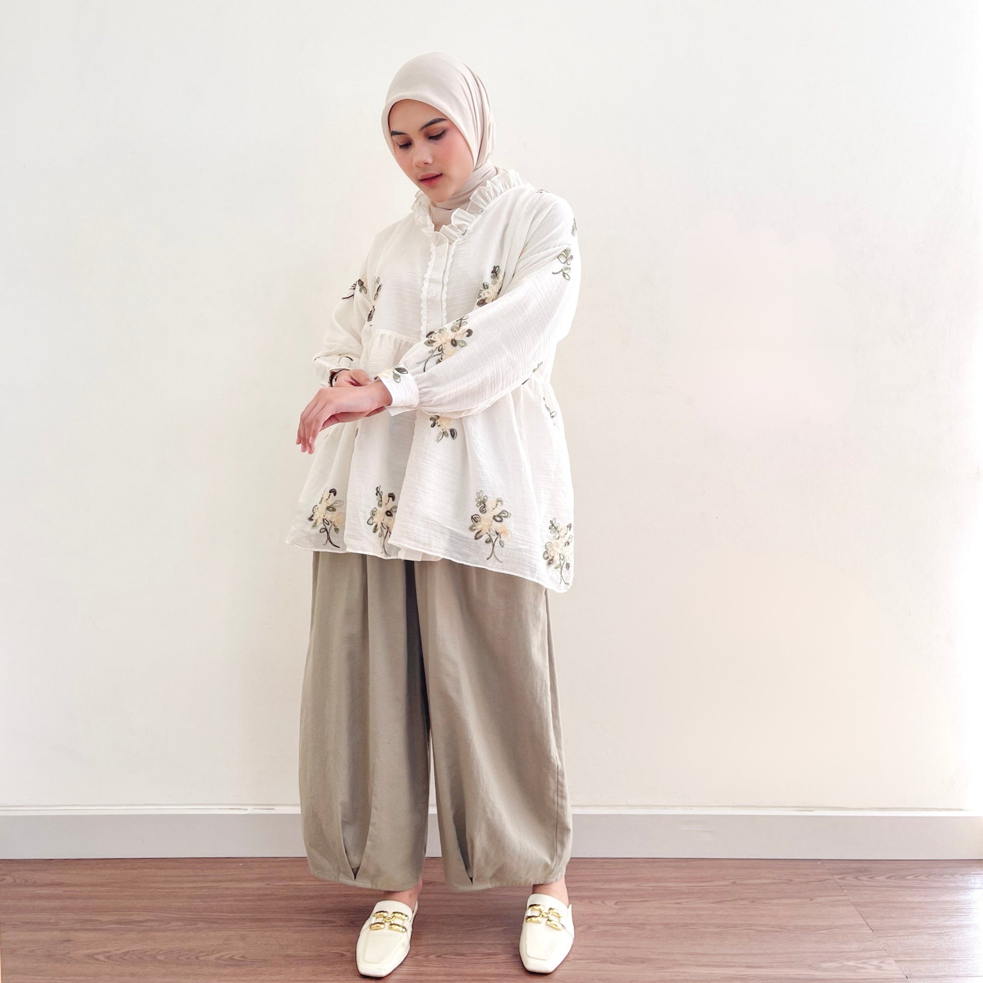 Image of Eclemix Top Elara | Atasan Wanita Blouse Polos Kerah Frill