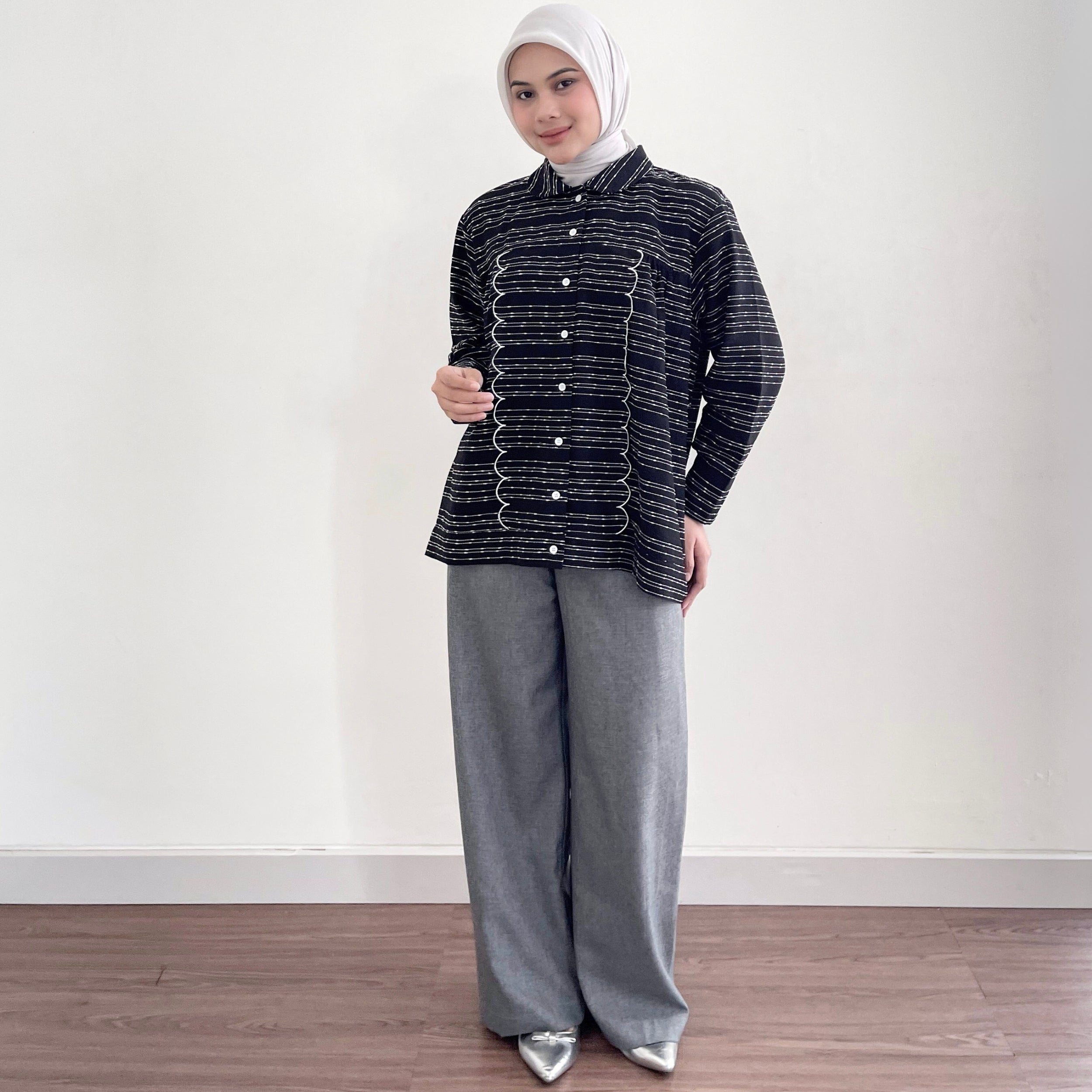 Image of Eclemix Top Luvie | Atasan Wanita Stripes Scallop Embroidery Shirt