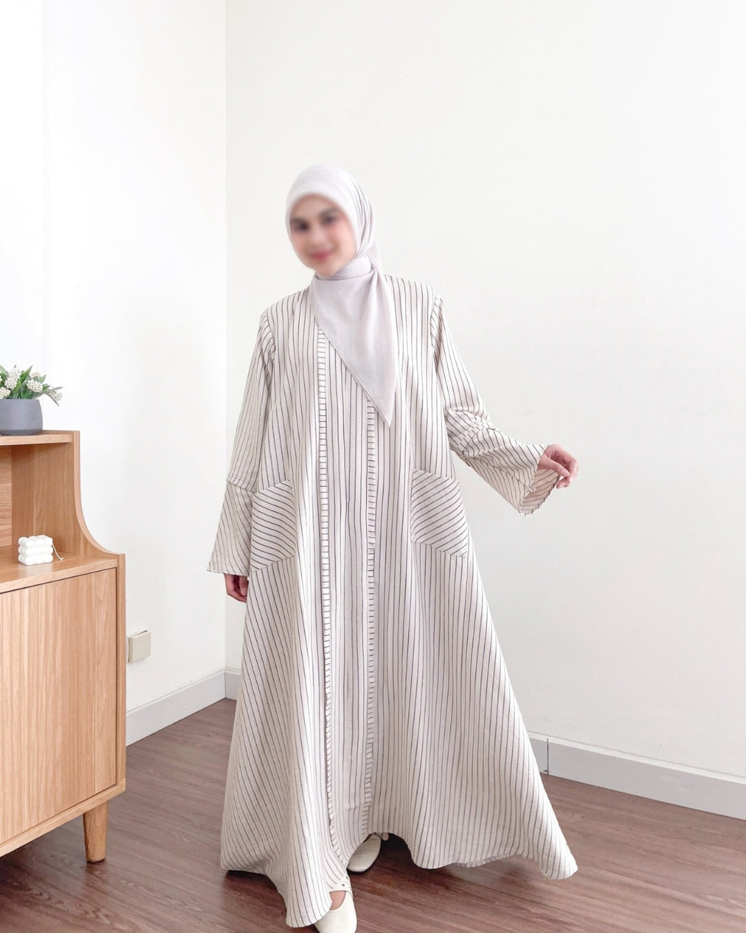 Image of Eclemix - Eshaluna Sora Striped Basic Abaya