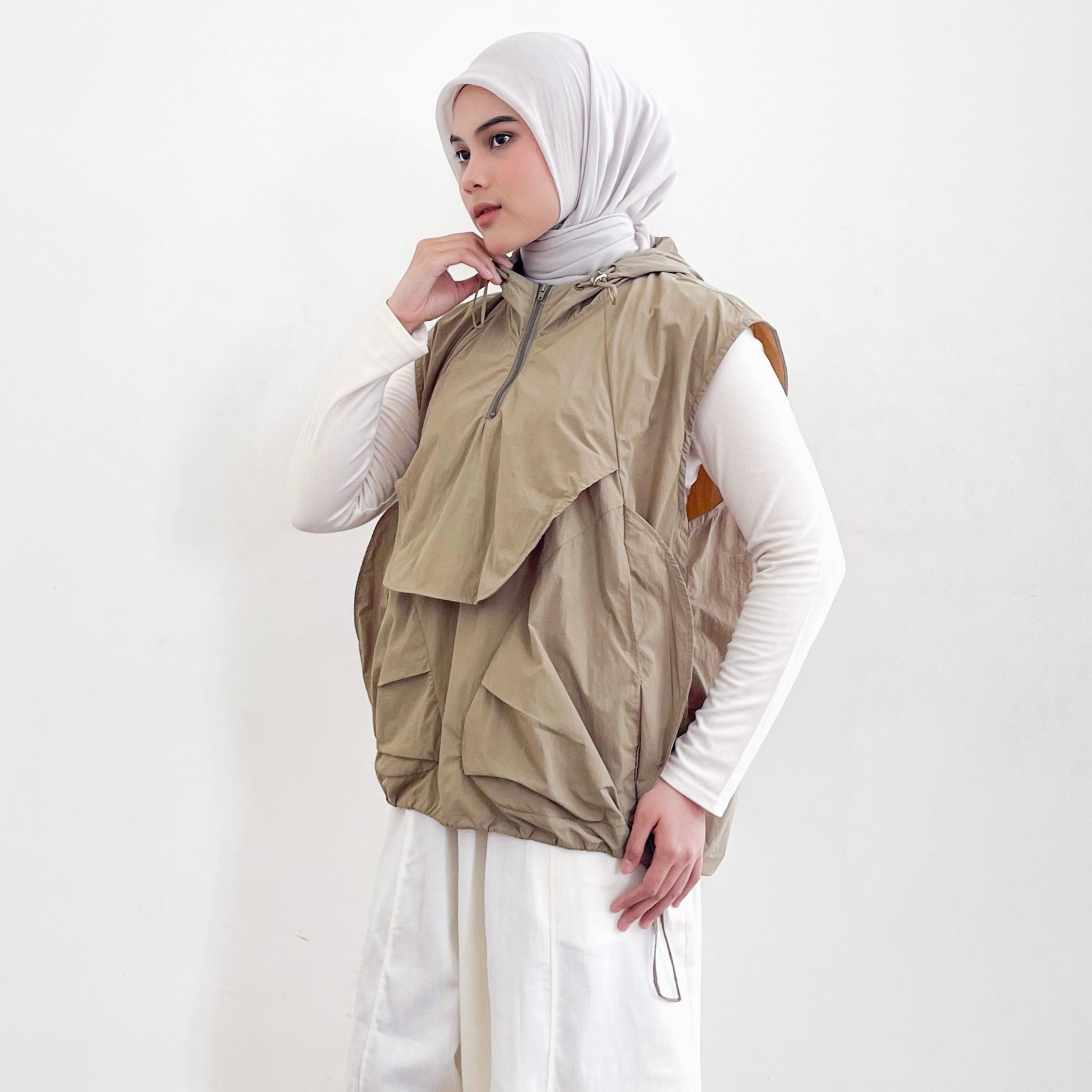 Image of Eclemix Mora Vest - Jacket Sport Wanita Tanpa Lengan