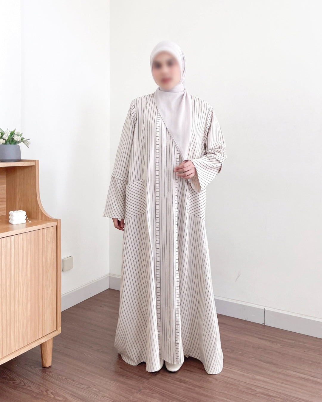 Image of Eclemix - Eshaluna Sora Striped Basic Abaya