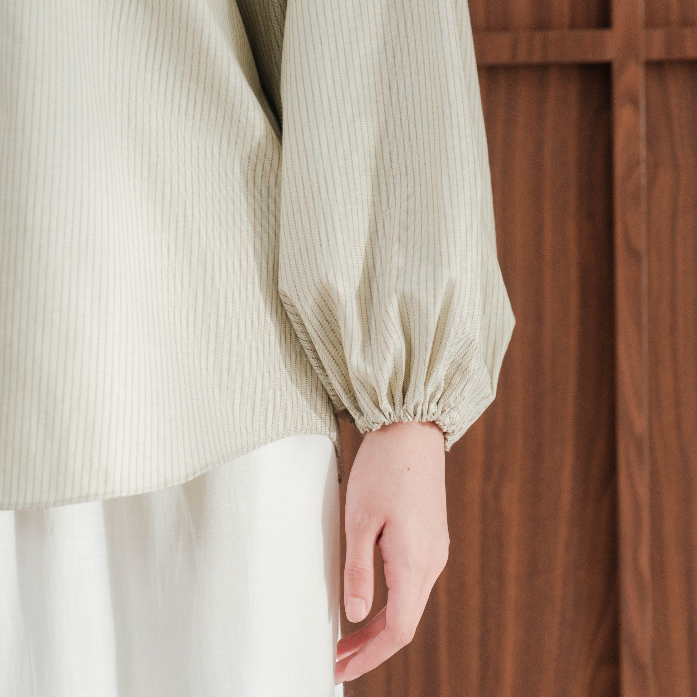 Image of Eclemix Kemeja Wanita Stripe Kerah Renda Puff Sleeve Top Aluvia