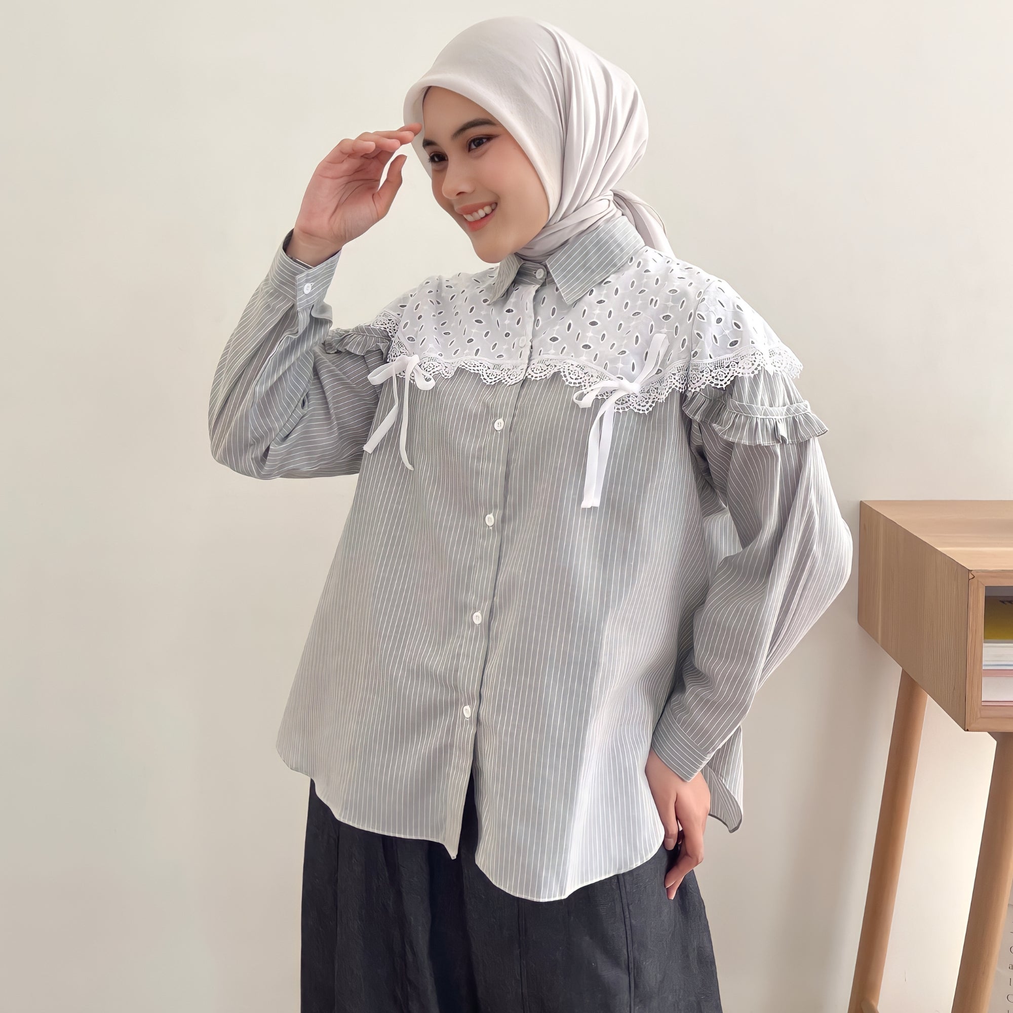 Image of Eclemix Top Ailiya Top Ailiya tampak depan
