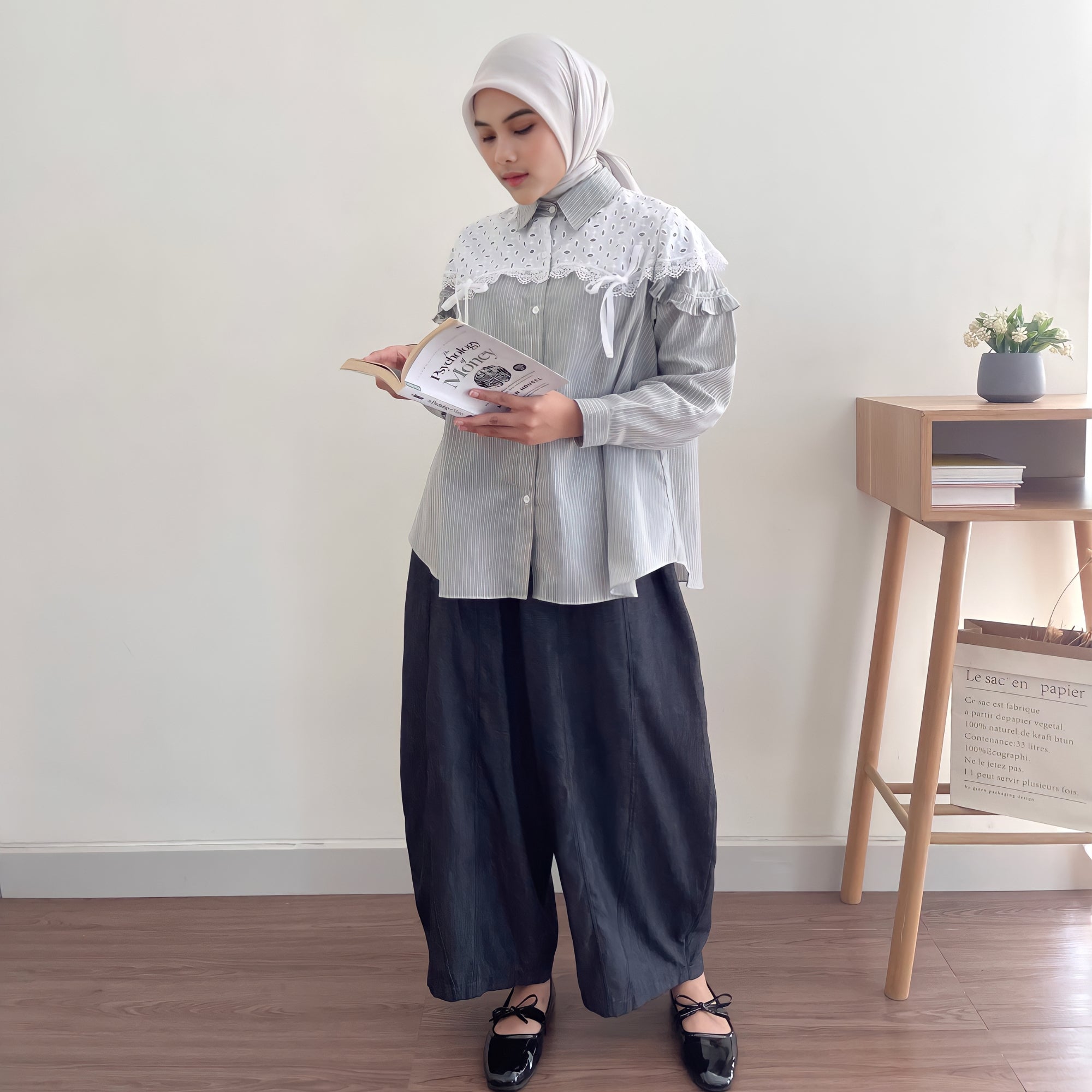 Image of Eclemix Top Ailiya atasan wanita kemeja stripe mix prada daily dipakai model