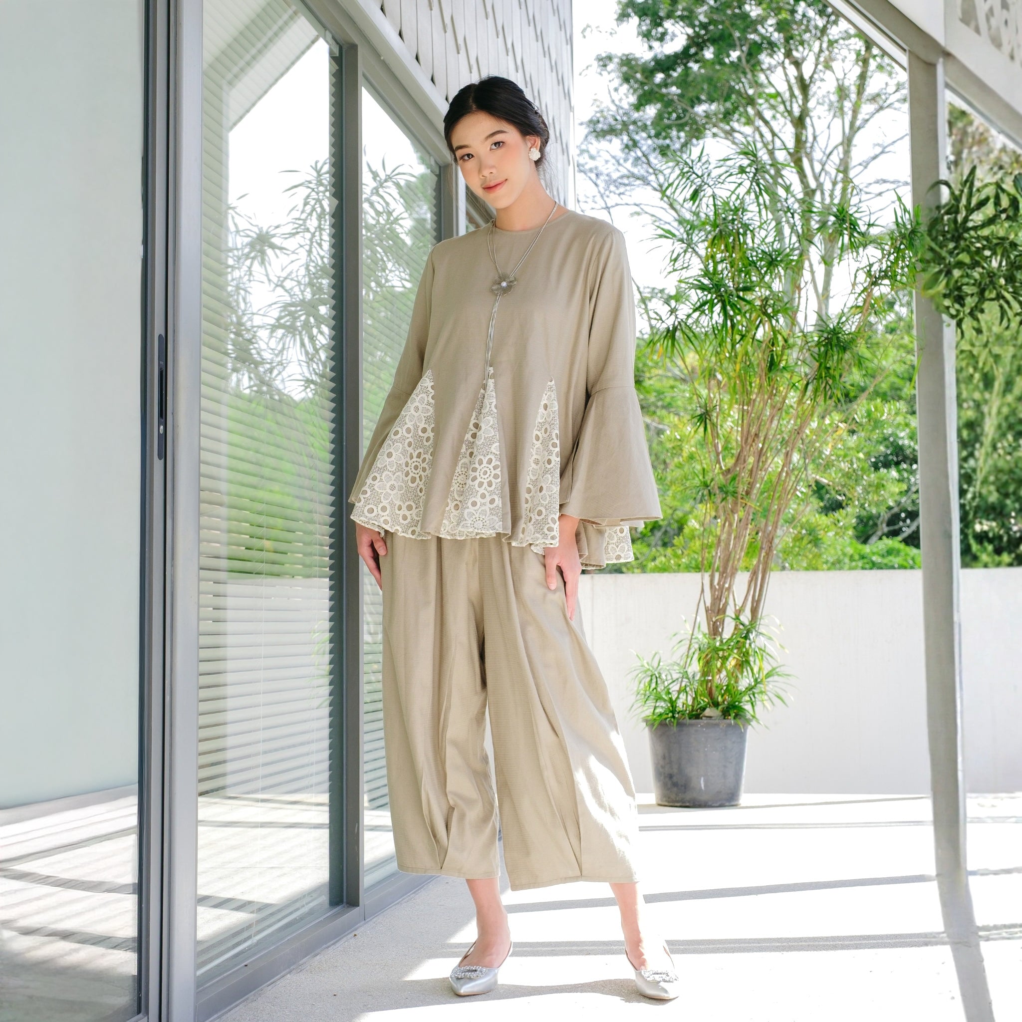 Image of Eclemix Blouse Wanita Lace | Top Calma | Atasan Elegant Flare Sleeve