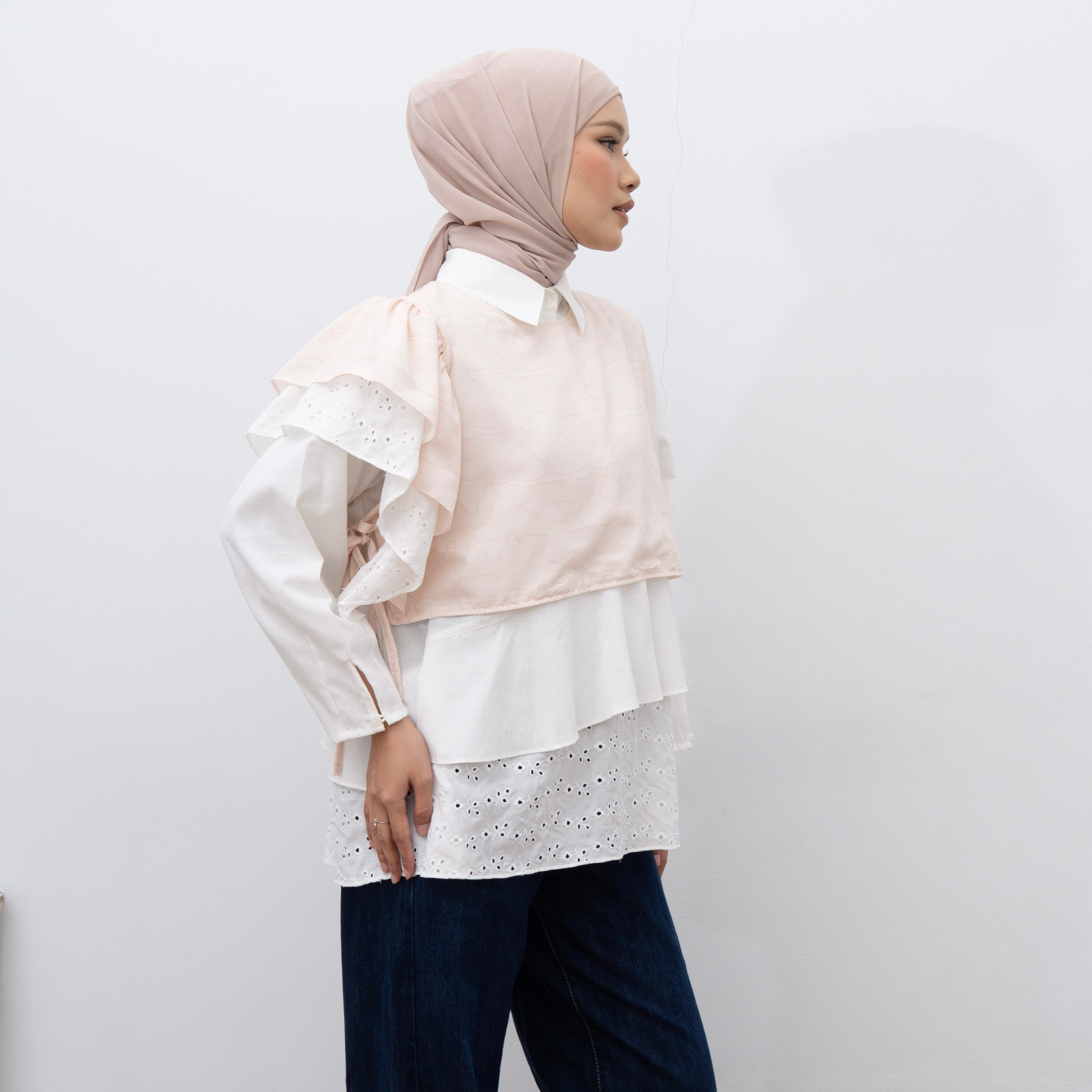 Image of Eclemix Outer Latte | Vest Wanita Ruffle Tanpa Lengan