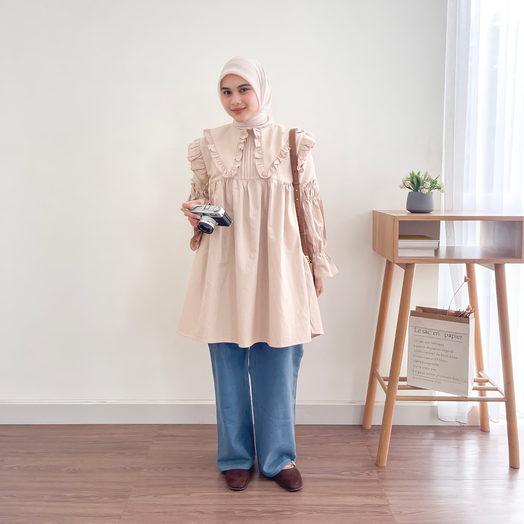 Image of Eclemix Tunic Shinara atasan wanita tunik polos kerah peterpan detail produk