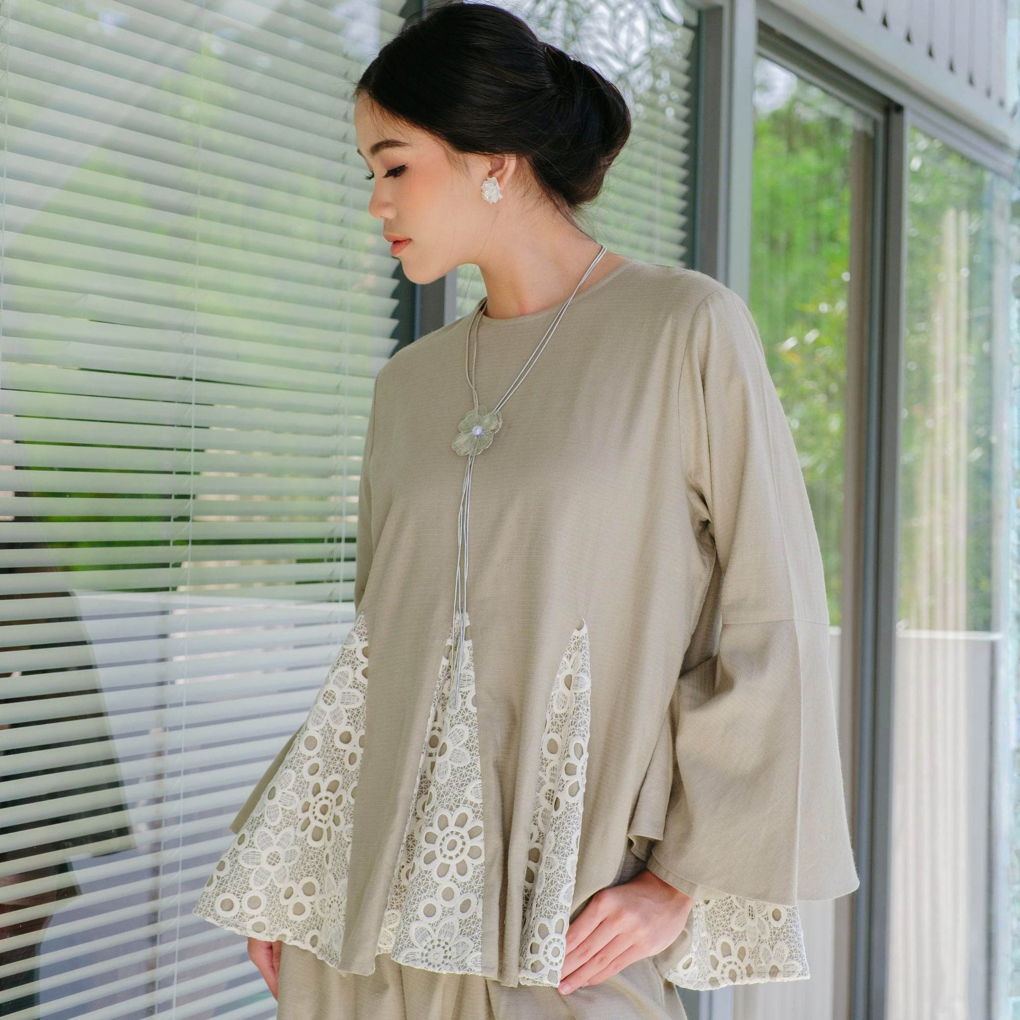 Image of Eclemix Blouse Wanita Lace | Top Calma | Atasan Elegant Flare Sleeve
