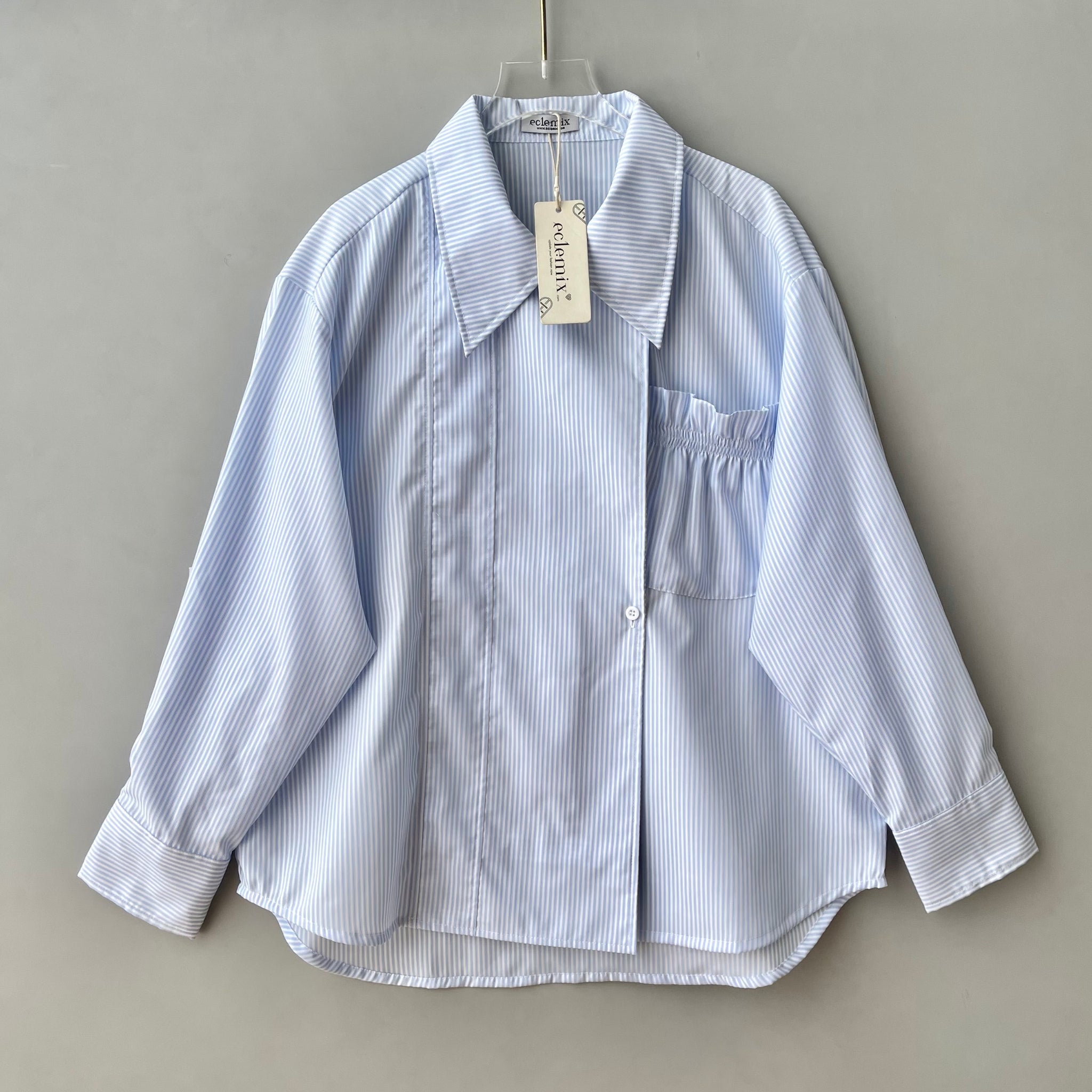 Image of Eclemix Top Volumi | Oversized Cotton Blazer Shirt with Smocked Pocket | Kemeja Wanita Saku Kerut