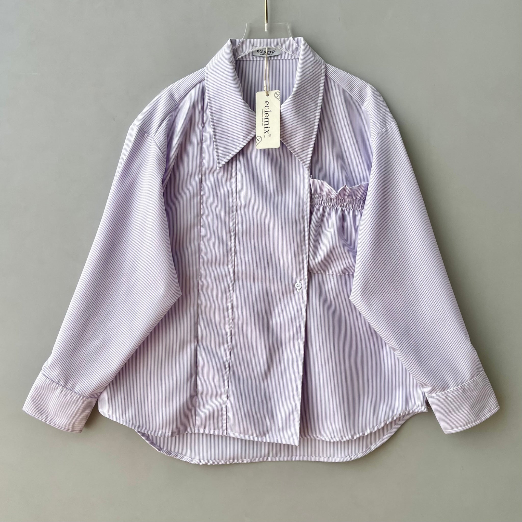 Image of Eclemix Top Volumi | Oversized Cotton Blazer Shirt with Smocked Pocket | Kemeja Wanita Saku Kerut
