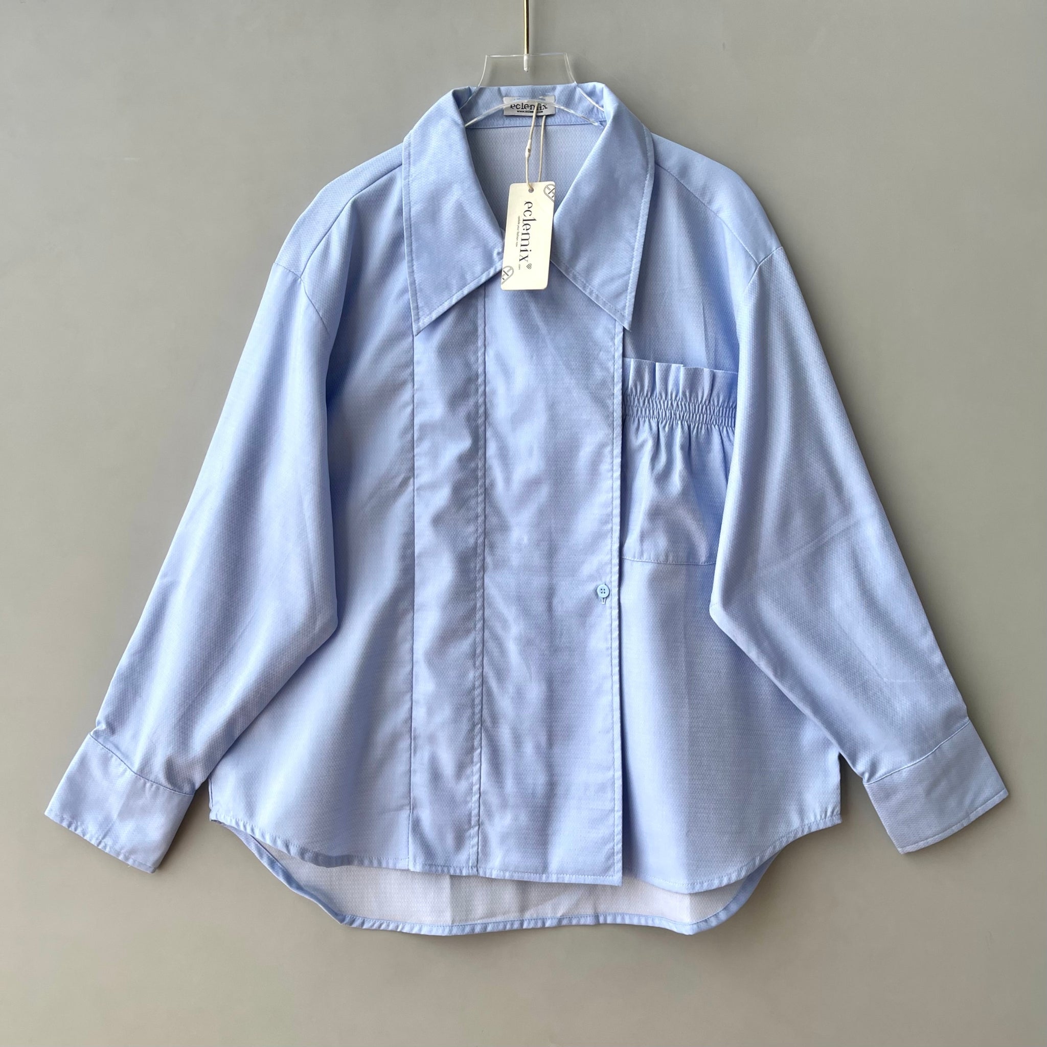 Image of Eclemix Top Volumi | Oversized Cotton Blazer Shirt with Smocked Pocket | Kemeja Wanita Saku Kerut