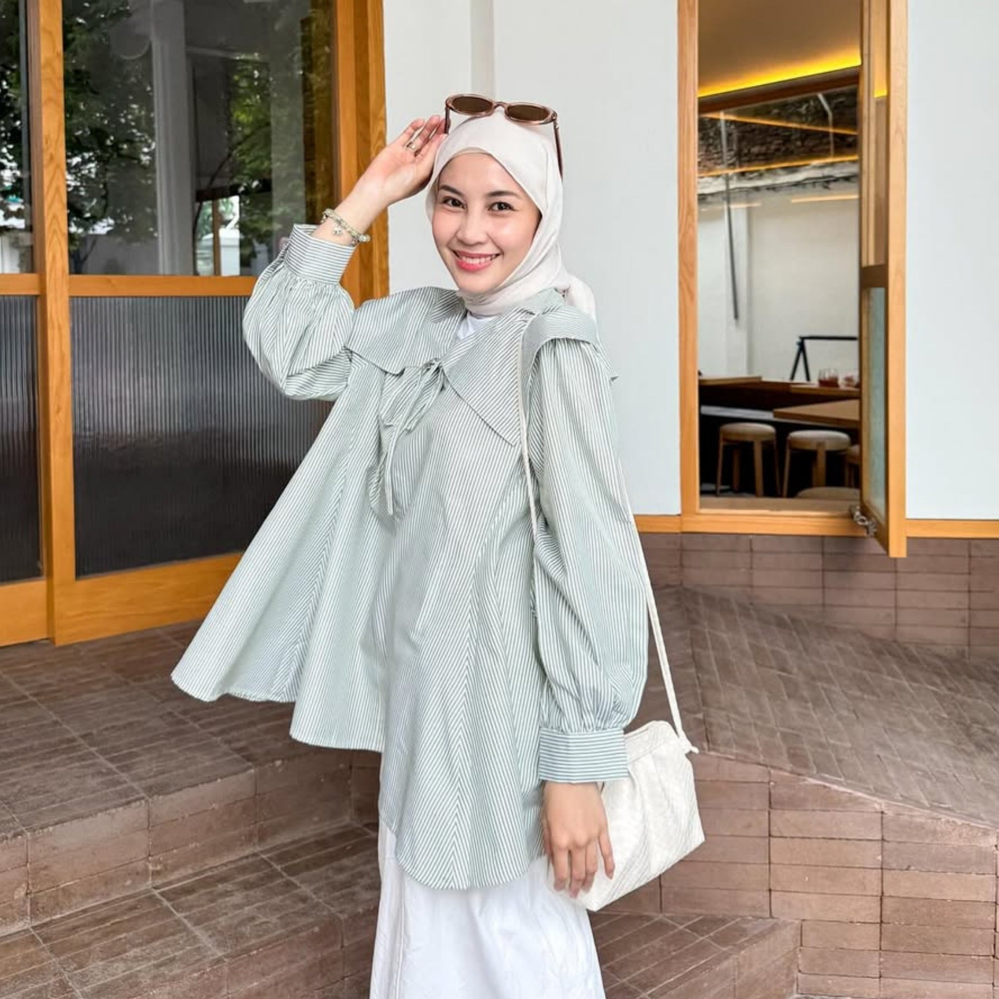 Image of Eclemix Eika Sailor Collar Puff Blouse | Atasan Blouse Wanita Katun Motif Stripes