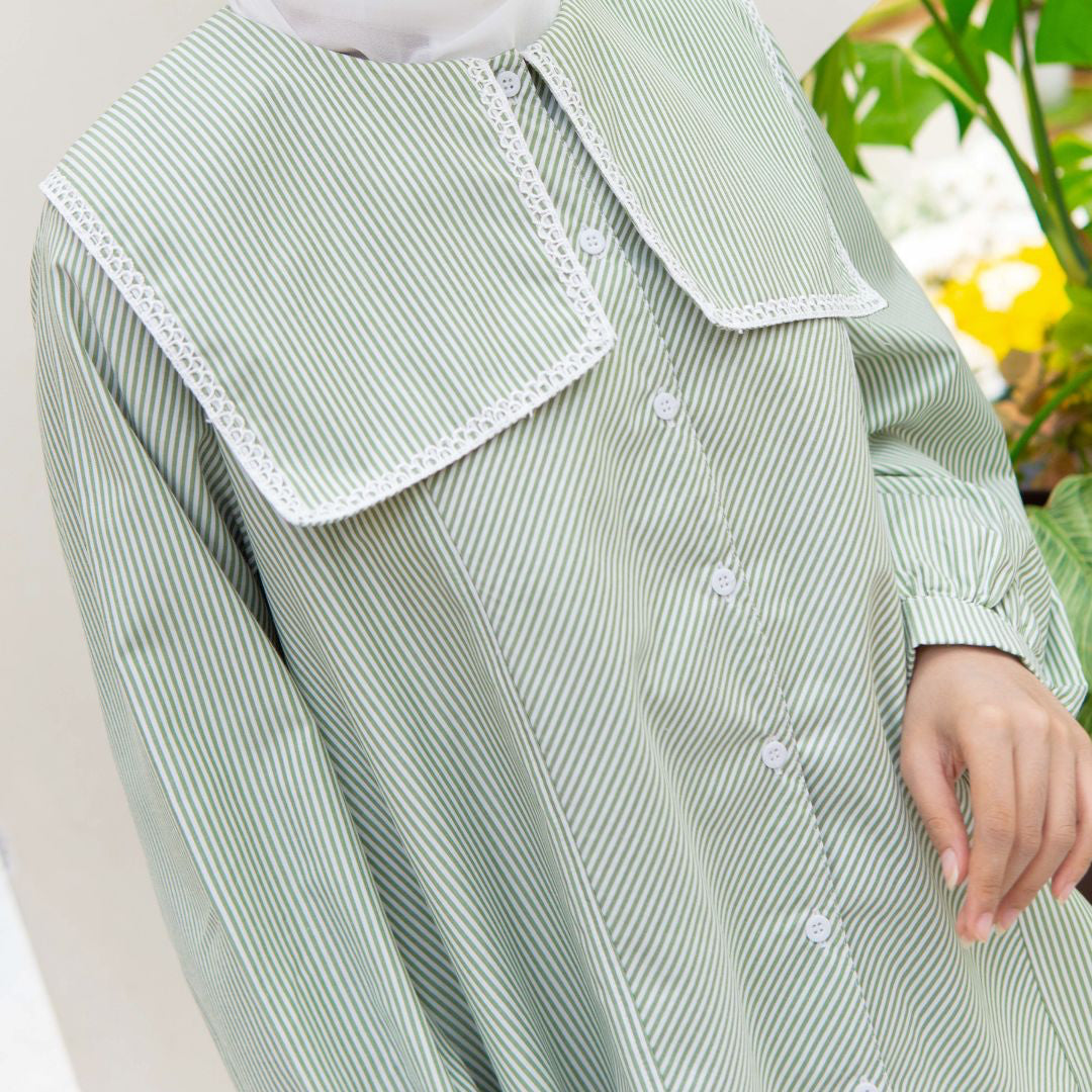 Image of Eclemix Top Jona atasan wanita blouse kerah lebar motif stripe detail kerah