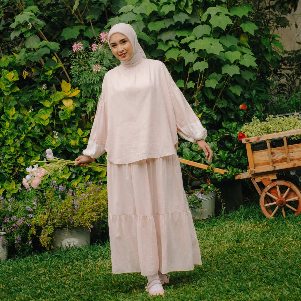 Eclemix One Set Arinda | Setelan Wanita Polos | Rok Rampel Susun A-Line | Blouse Polos Mix Prada