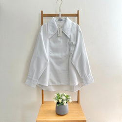 Image of Eclemix Top Volumi | Oversized Cotton Blazer Shirt with Smocked Pocket | Kemeja Wanita Saku Kerut