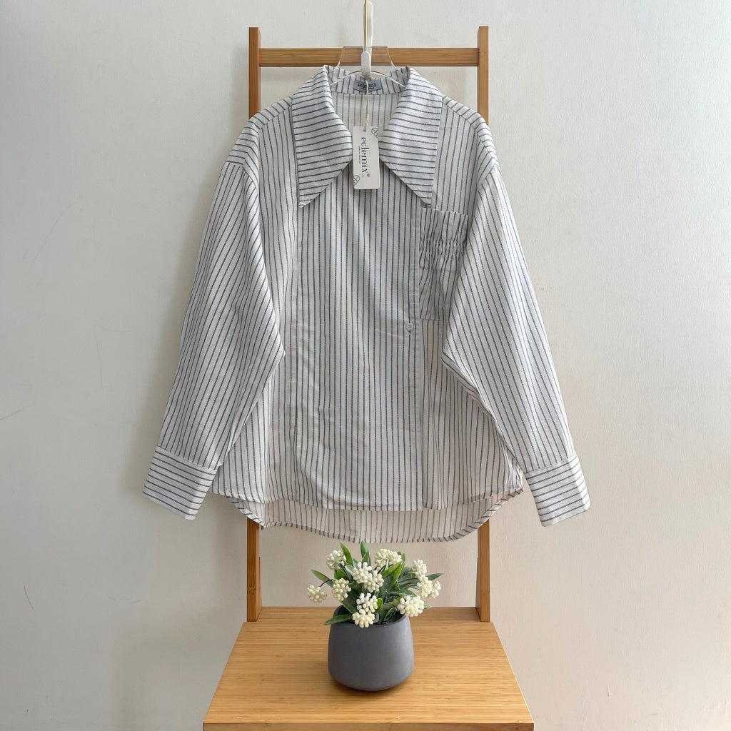 Image of Eclemix Top Volumi | Oversized Cotton Blazer Shirt with Smocked Pocket | Kemeja Wanita Saku Kerut