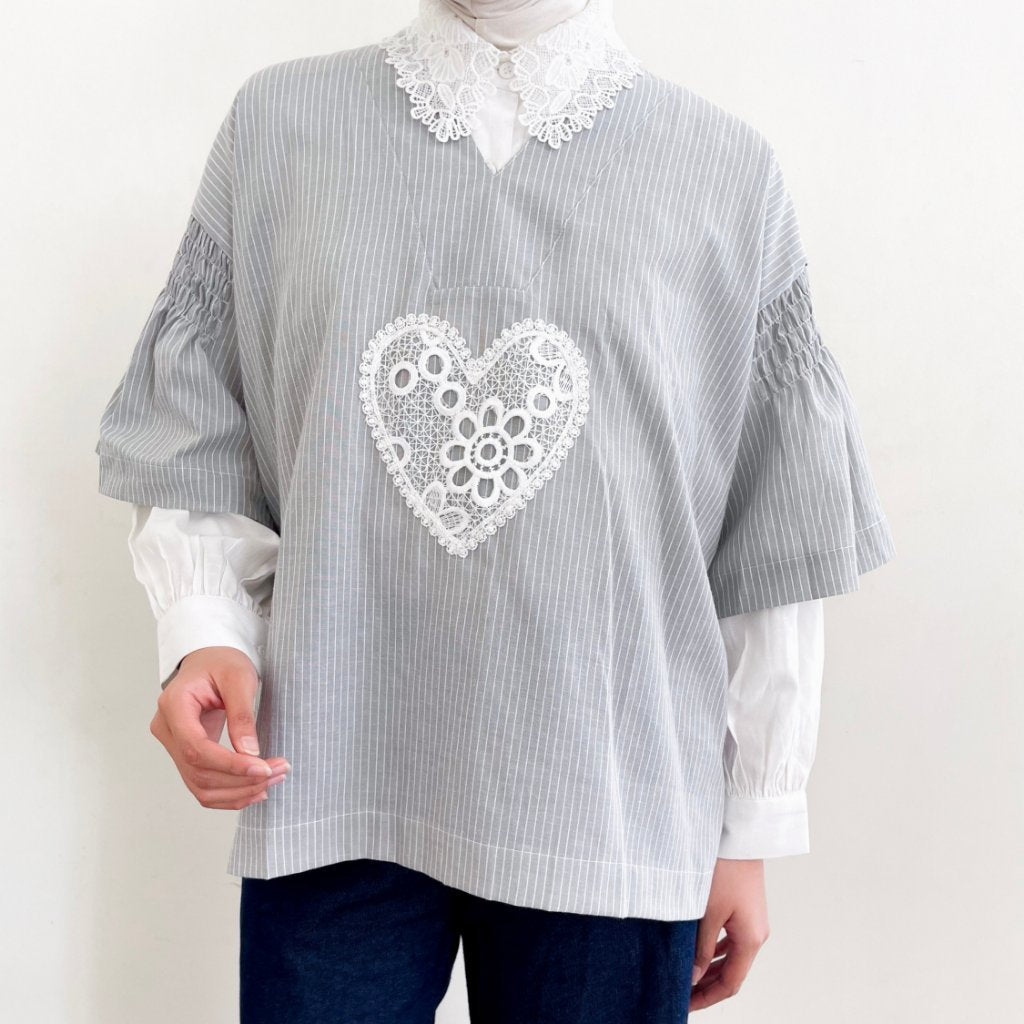 Image of Eclemix Top Hirara Stripe Outer Love