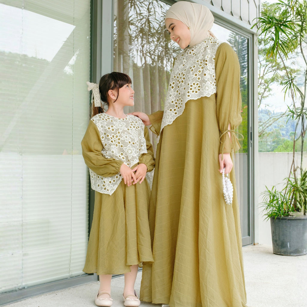 Image of Eclemix Dress Kids Calee | Gamis Anak Perempuan A-Line Broderie Floral | Raya Collection