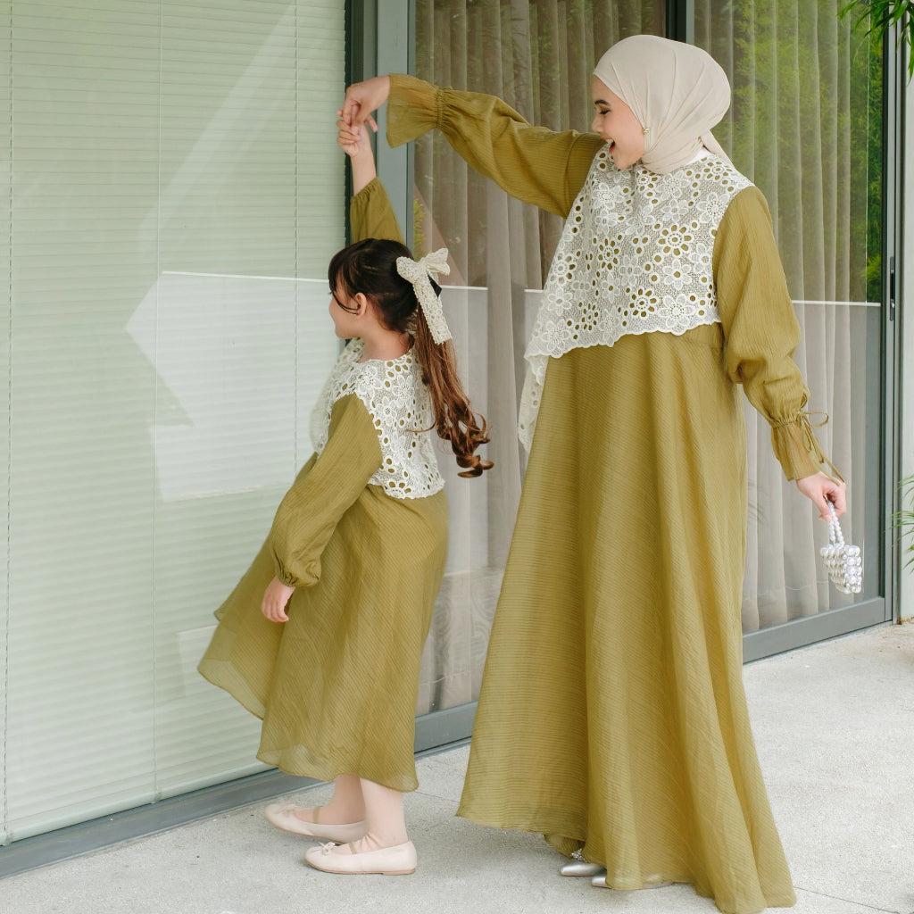 Image of Eclemix Dress Kids Calee | Gamis Anak Perempuan A-Line Broderie Floral | Raya Collection