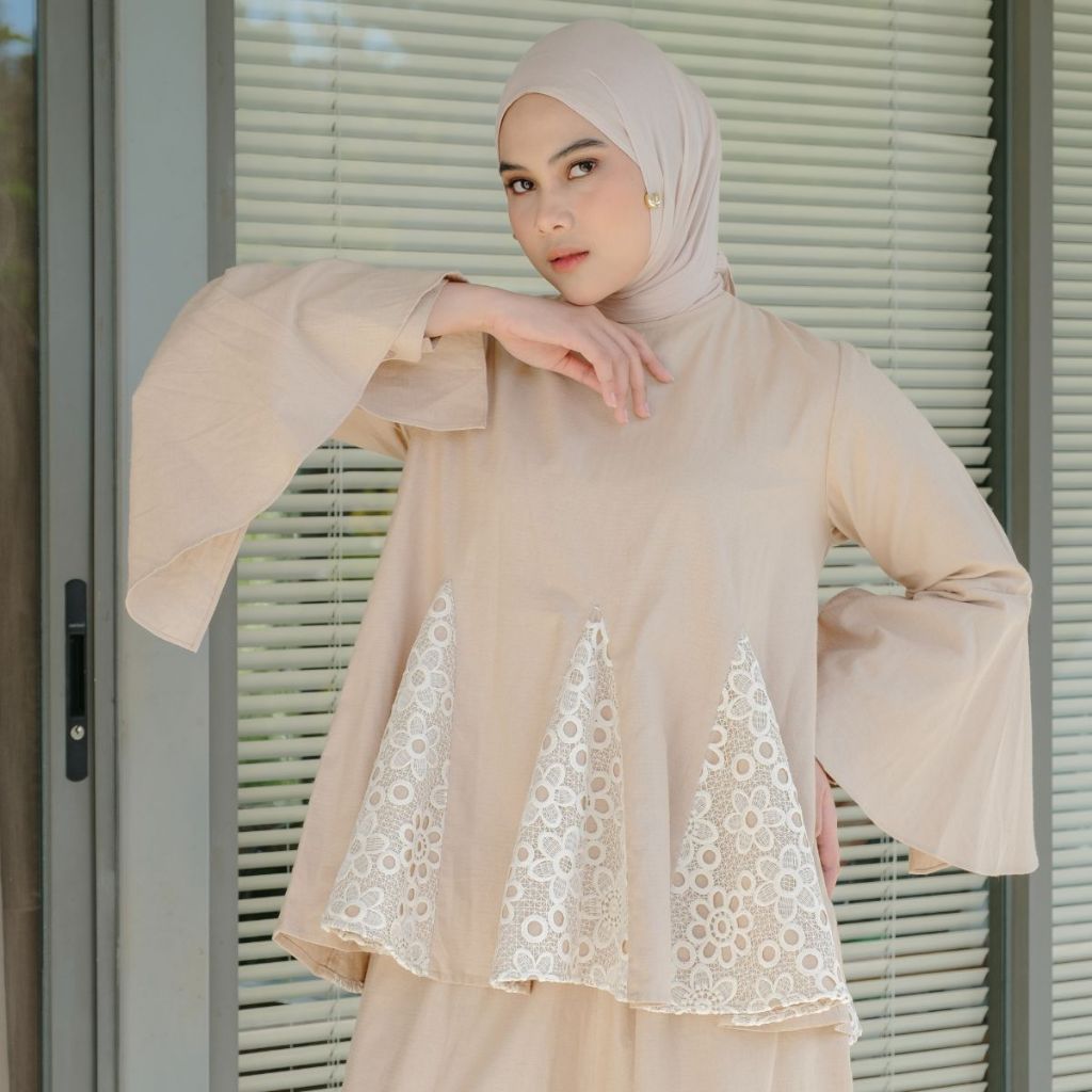 Image of Eclemix Blouse Wanita Lace | Top Calma | Atasan Elegant Flare Sleeve