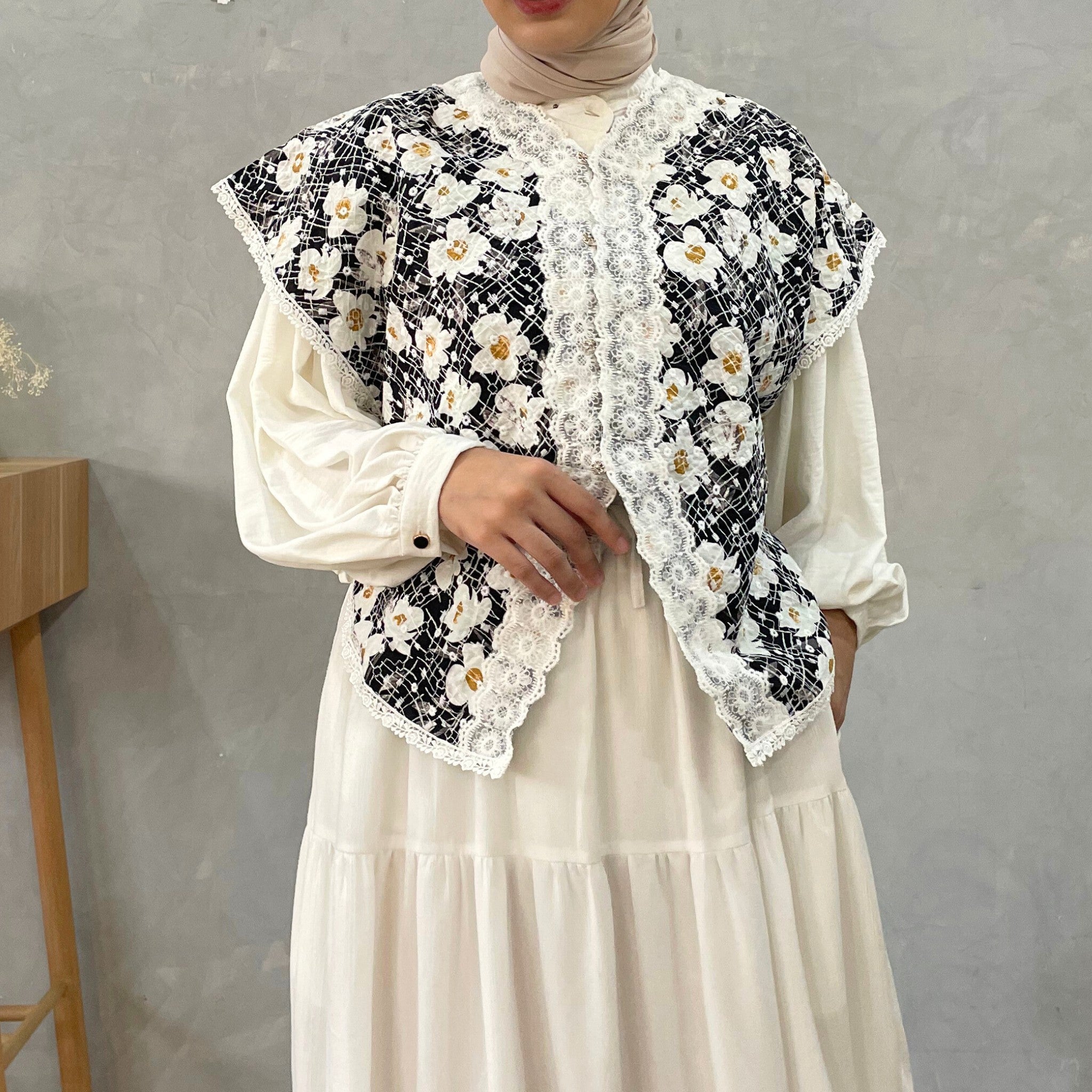 Eclemix Outer Maurin | Vest Brokat Bunga | Outer Panjang Brukat Tanpa Lengan