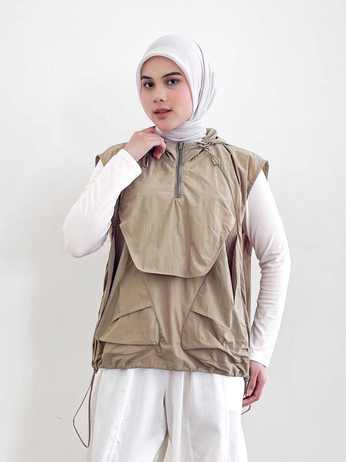 Image of Eclemix Mora Vest - Jacket Sport Wanita Tanpa Lengan