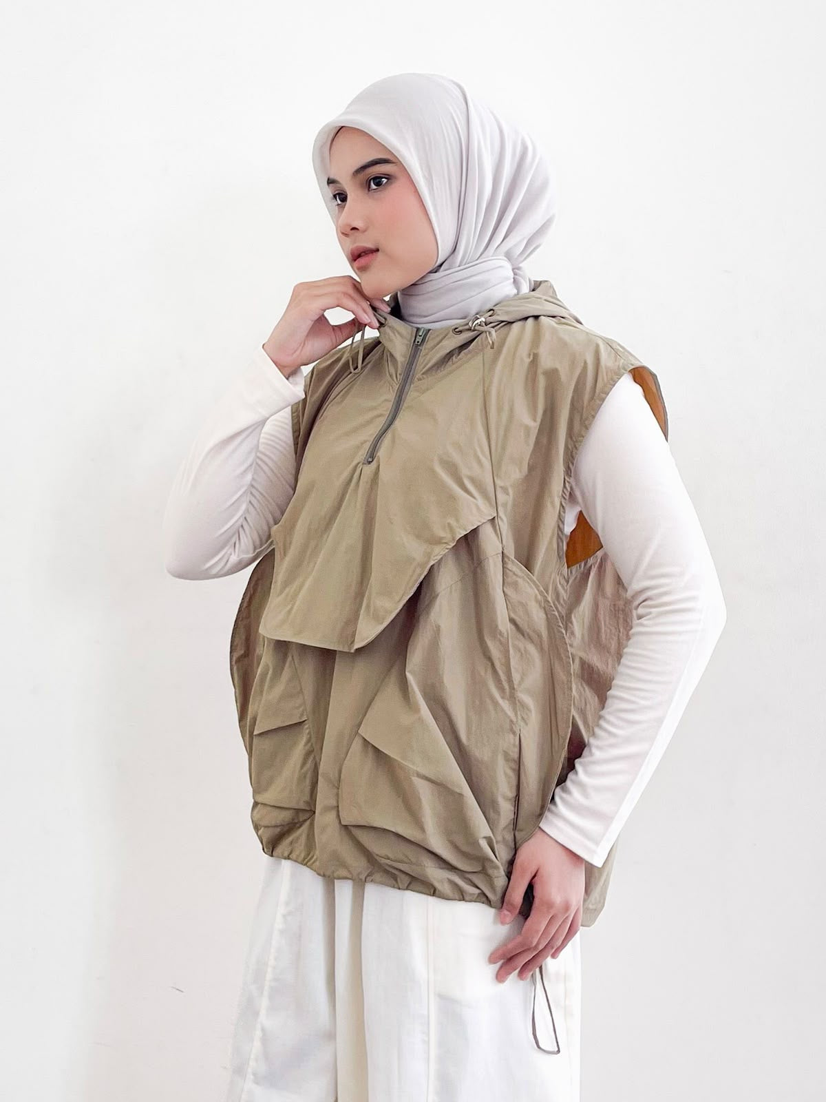 Image of Eclemix Mora Vest - Jacket Sport Wanita Tanpa Lengan