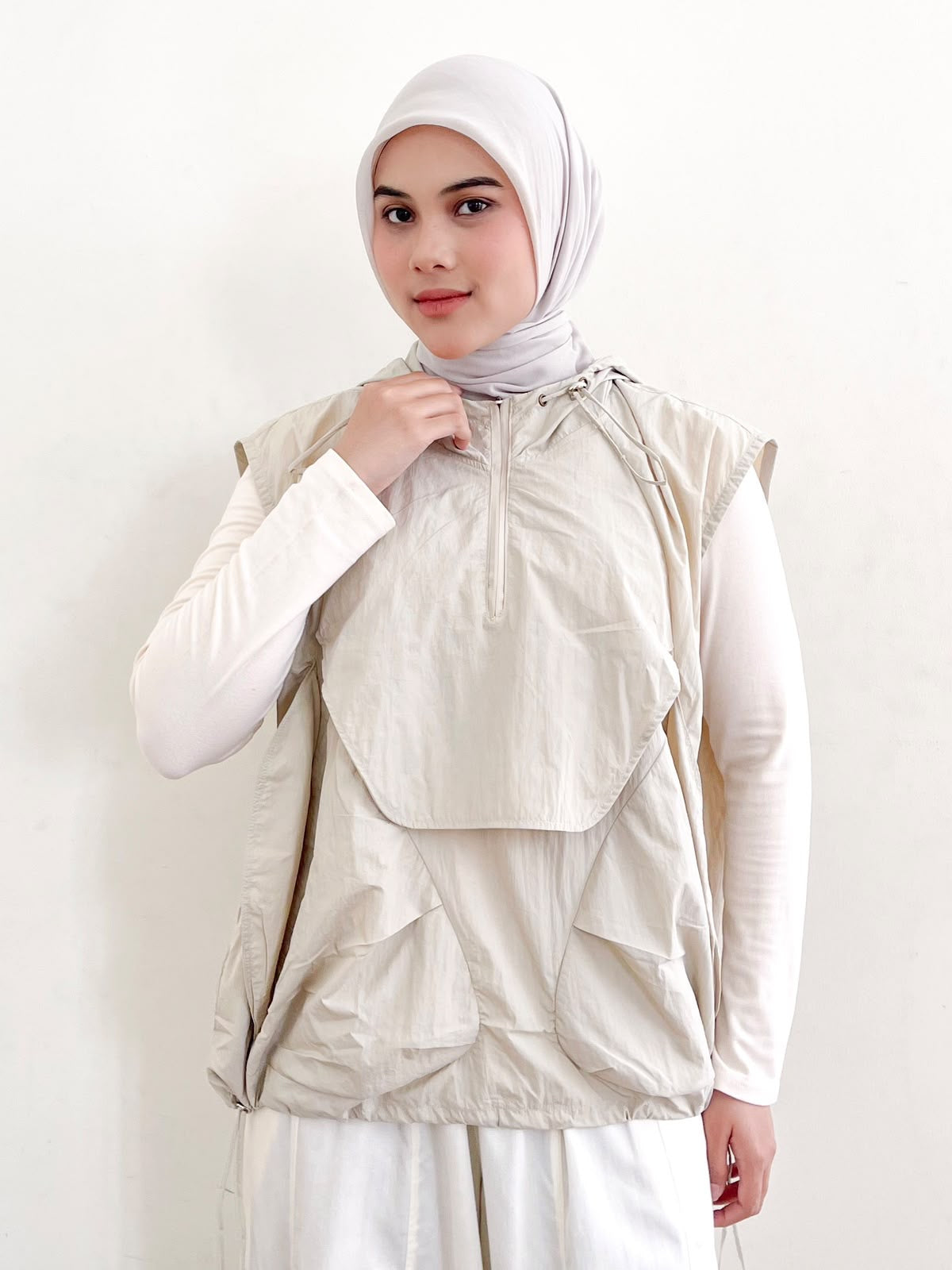 Image of Eclemix Mora Vest - Jacket Sport Wanita Tanpa Lengan