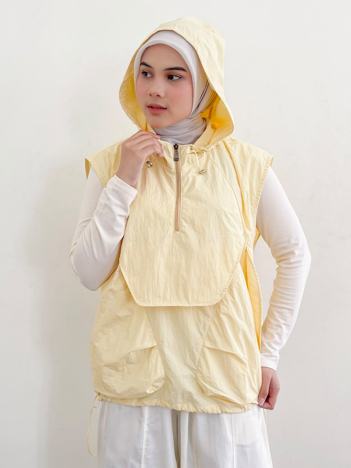 Image of Eclemix Mora Vest - Jacket Sport Wanita Tanpa Lengan