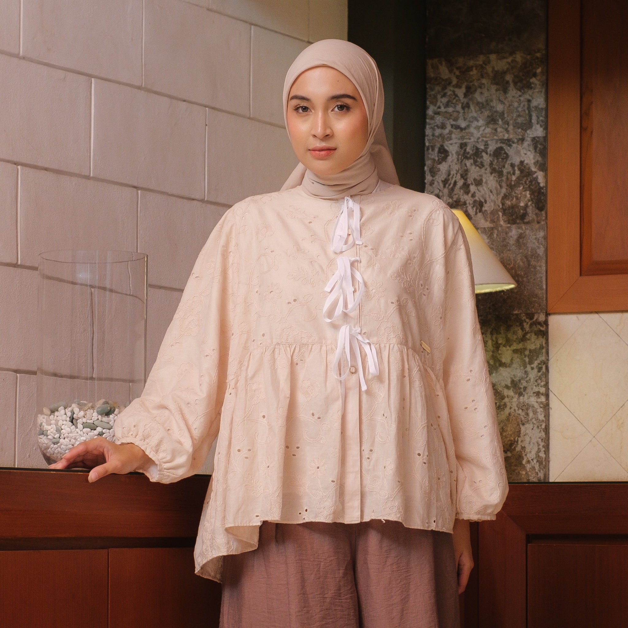 Eclemix Top Omari | Atasan Wanita Kancing Depan Bowtie Pita