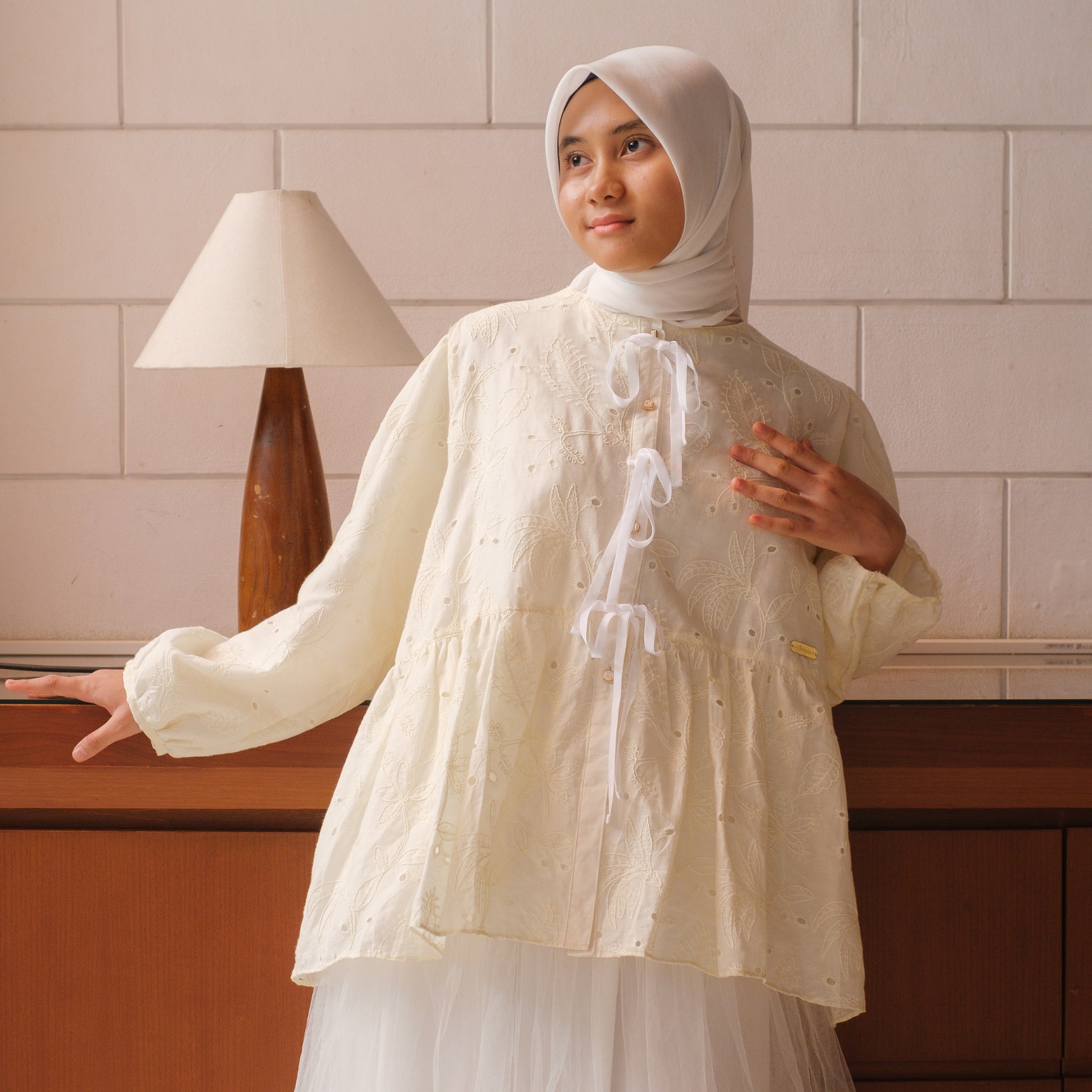 Image of Eclemix Top Omari | Atasan Wanita Kancing Depan Bowtie Pita