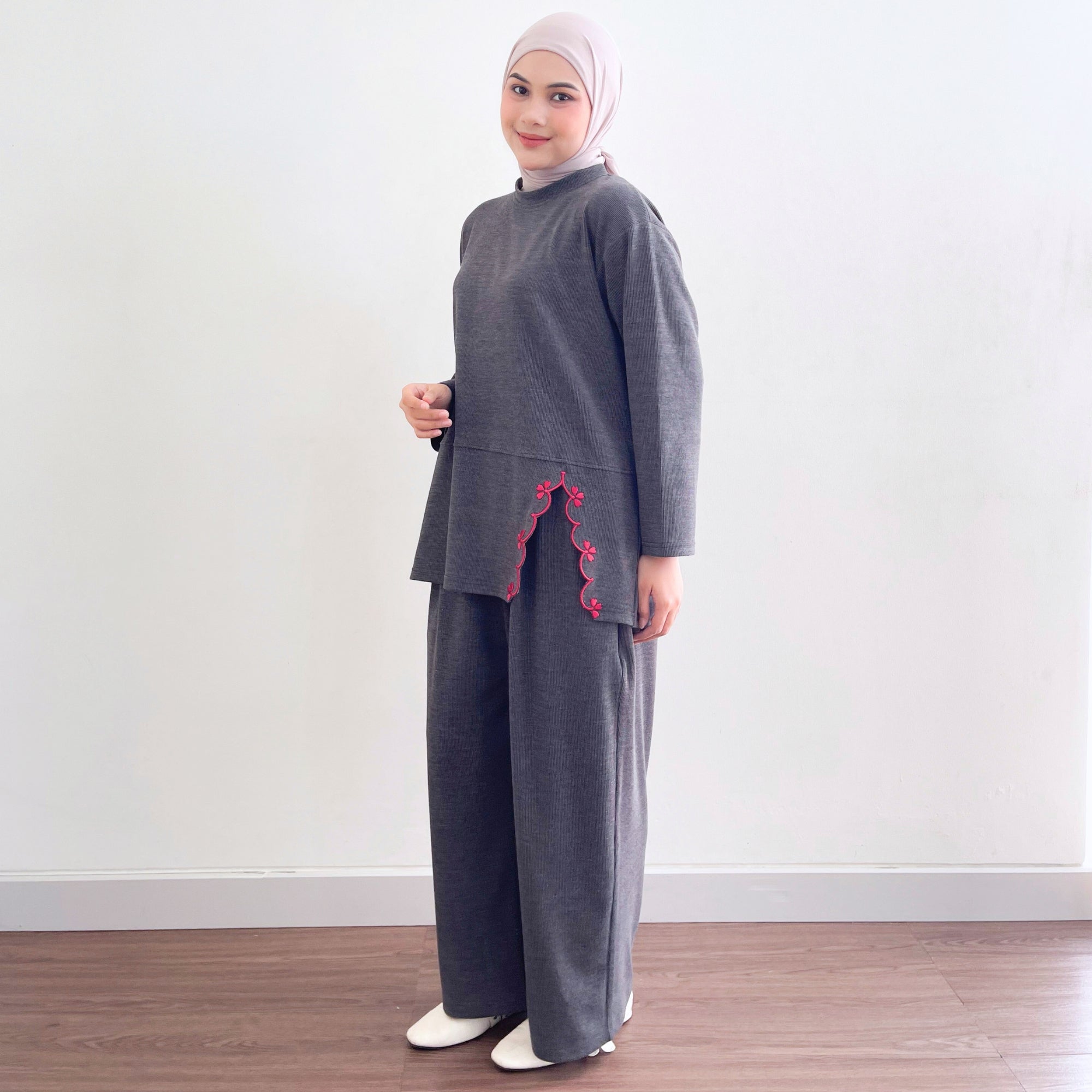 Image of Eclemix Top Orari |  Atasan Wanita Lengan Panjang Oversize Bordir Floral Casual Chic