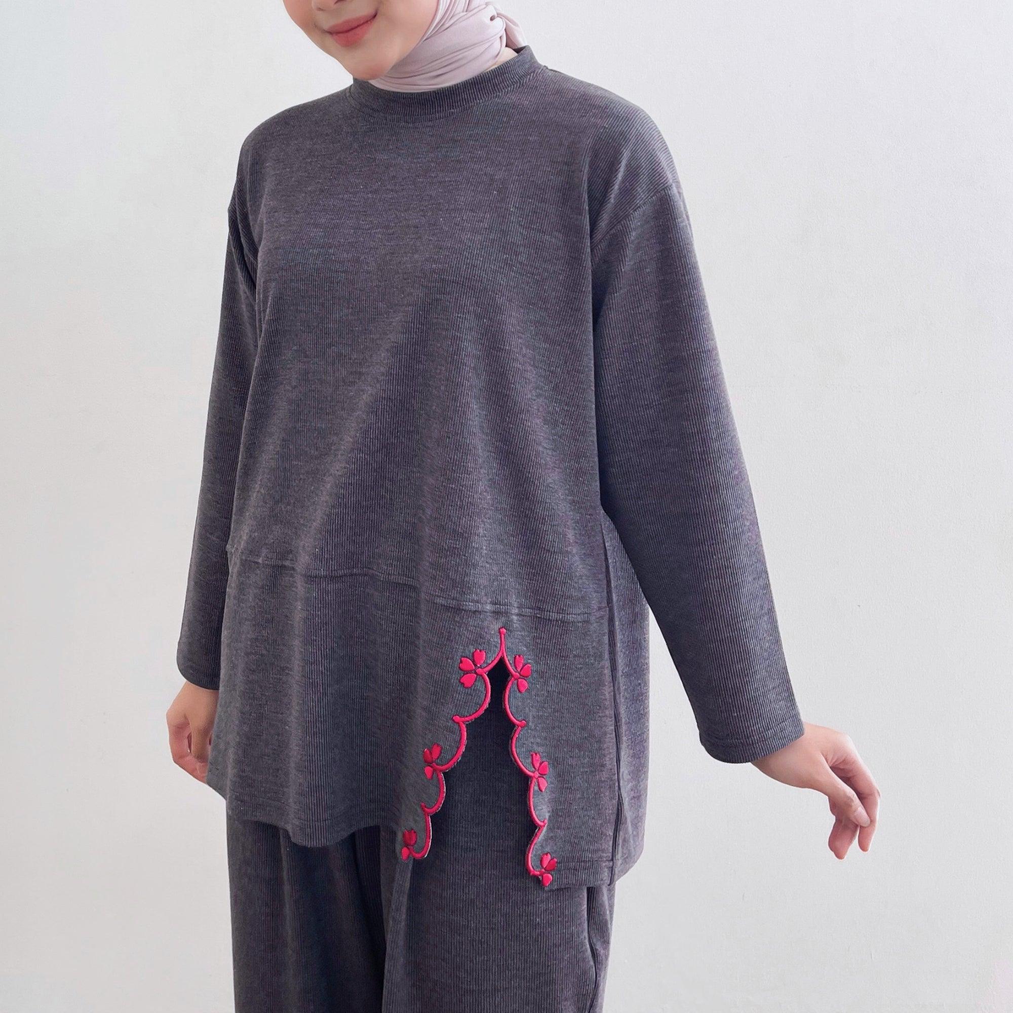 Image of Eclemix Top Orari |  Atasan Wanita Lengan Panjang Oversize Bordir Floral Casual Chic