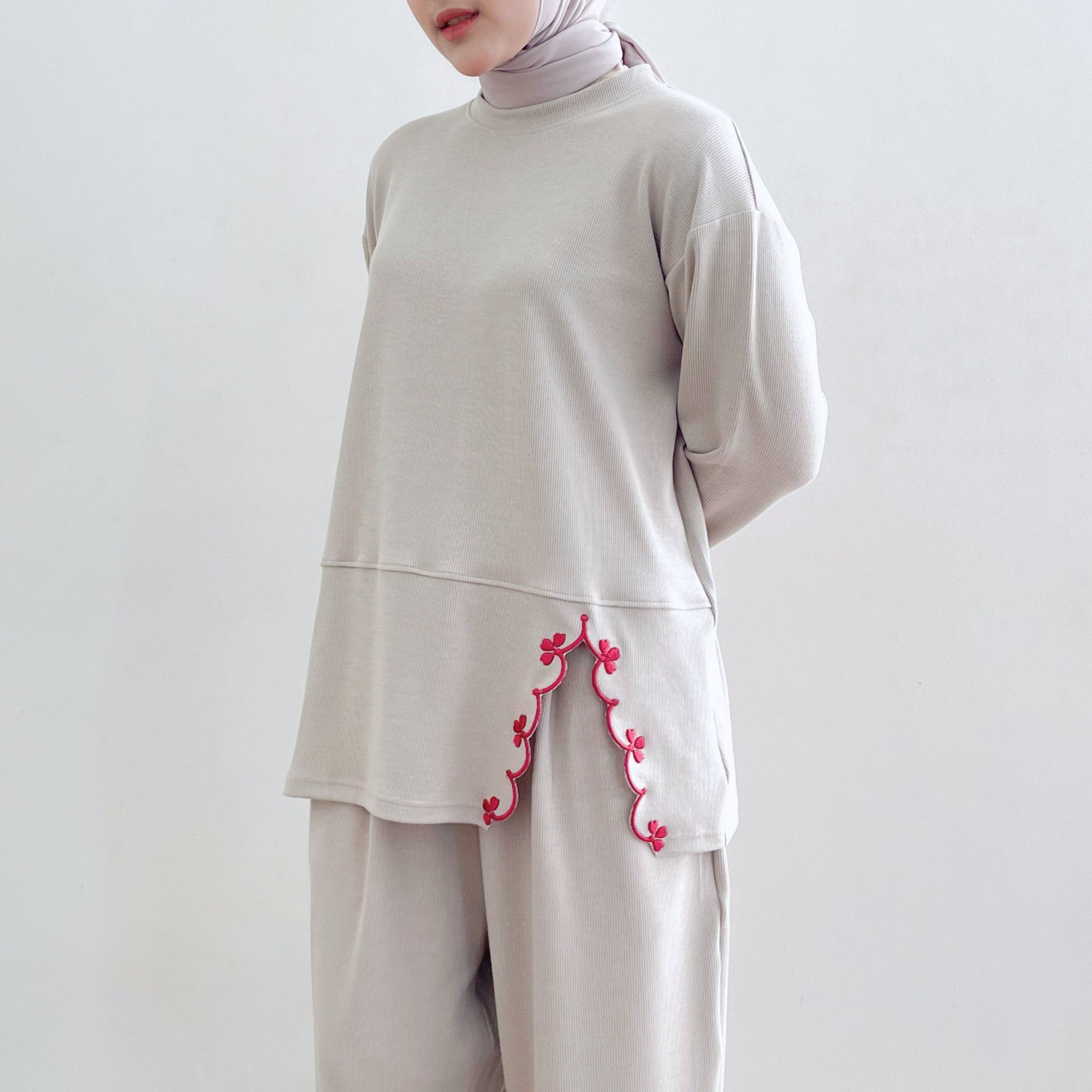 Image of Eclemix Top Orari |  Atasan Wanita Lengan Panjang Oversize Bordir Floral Casual Chic
