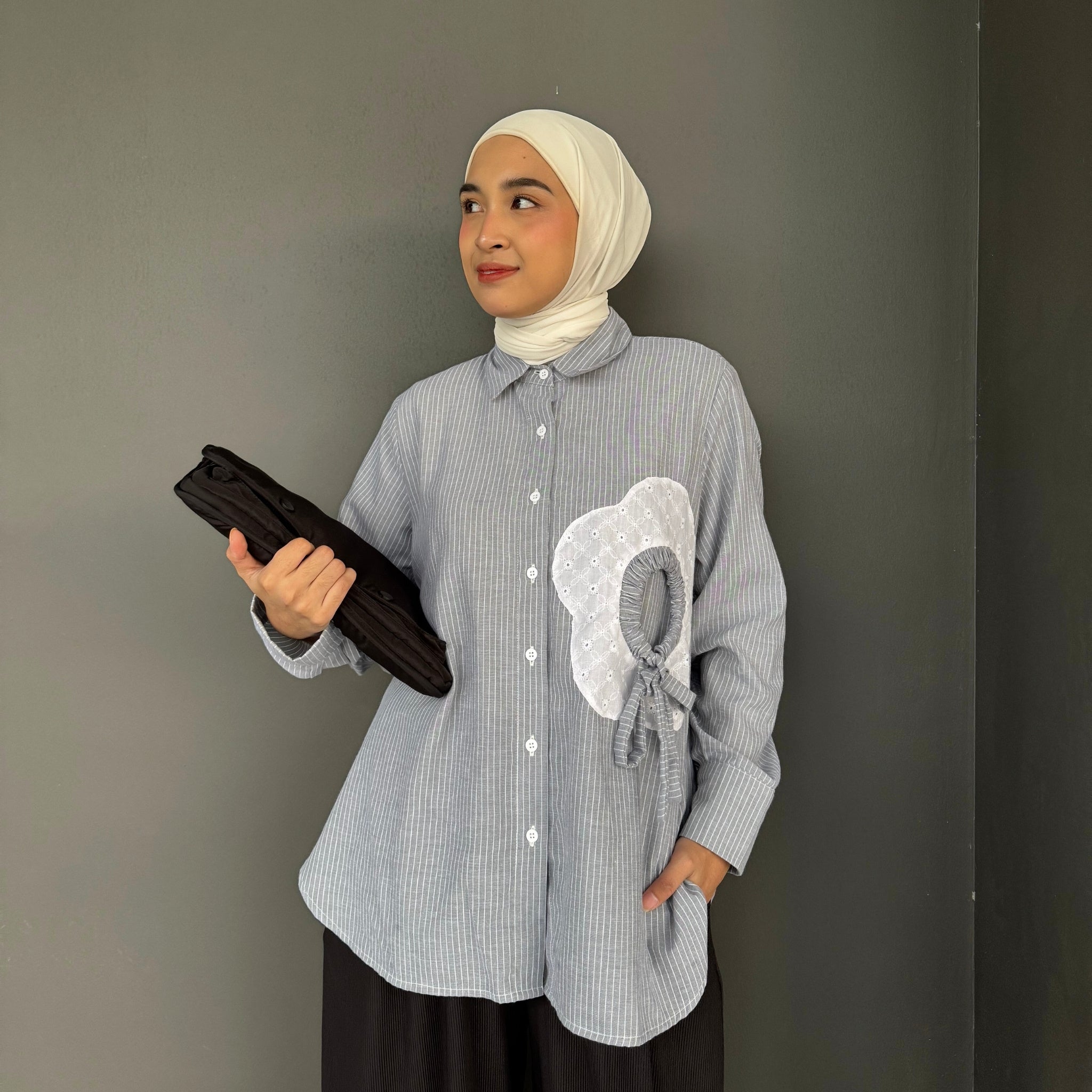 Image of Eclemix Top Orio | Atasan Kemeja kerja stripes patch katun bordir bunga | Smart Casual