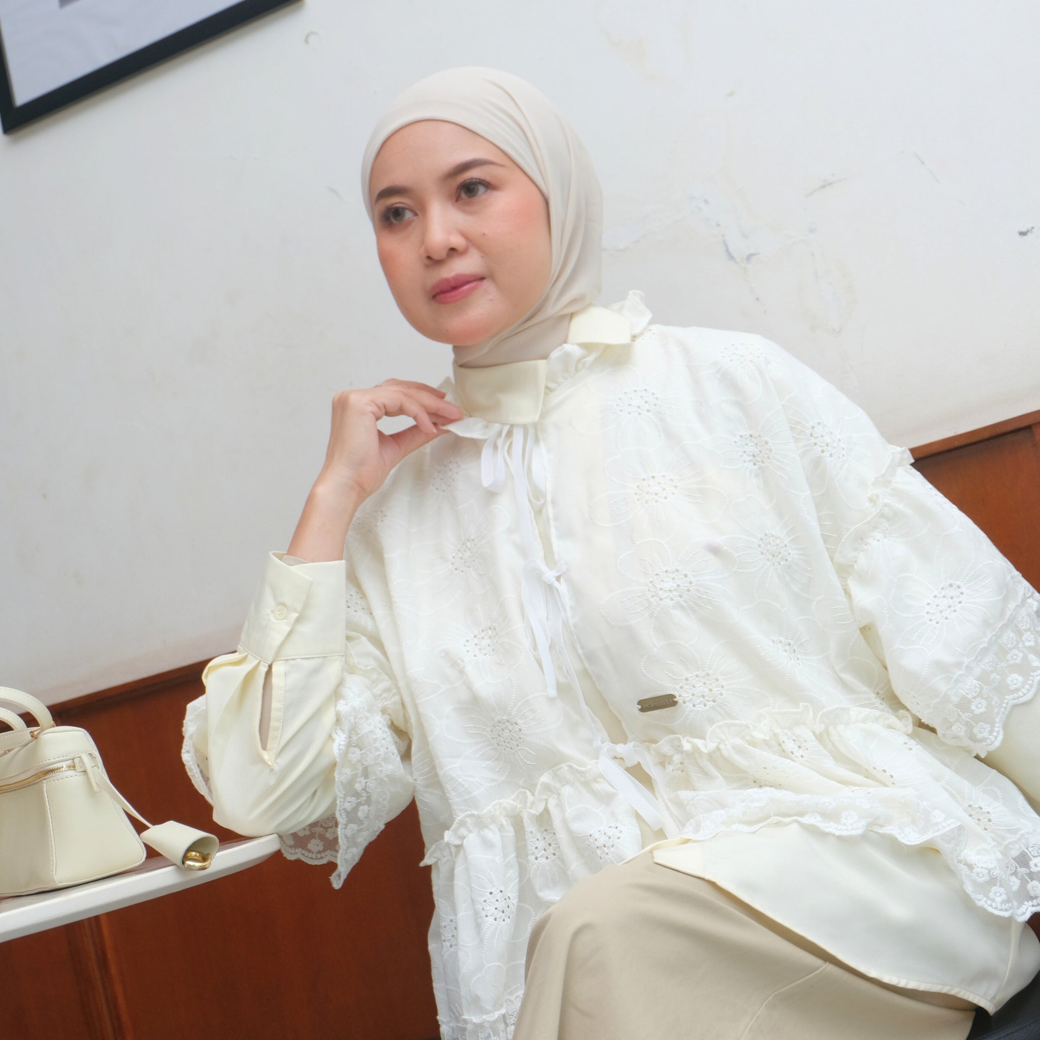 Image of Eclemix Outer Seira | Outer Wanita Tali Depan Bowtie Pita